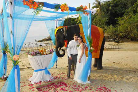 Samui-Beach-Elephant-Wedding-Package-Louise-John-18