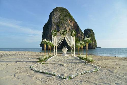 Beach-Wedding-Venue-033