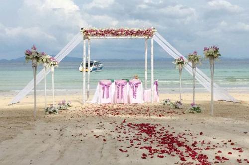 Beach-Wedding-Venue-096